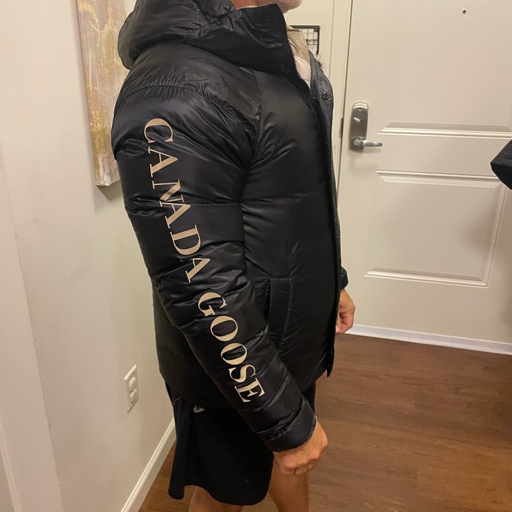 For sale Canada goose men large new with tag and receipts